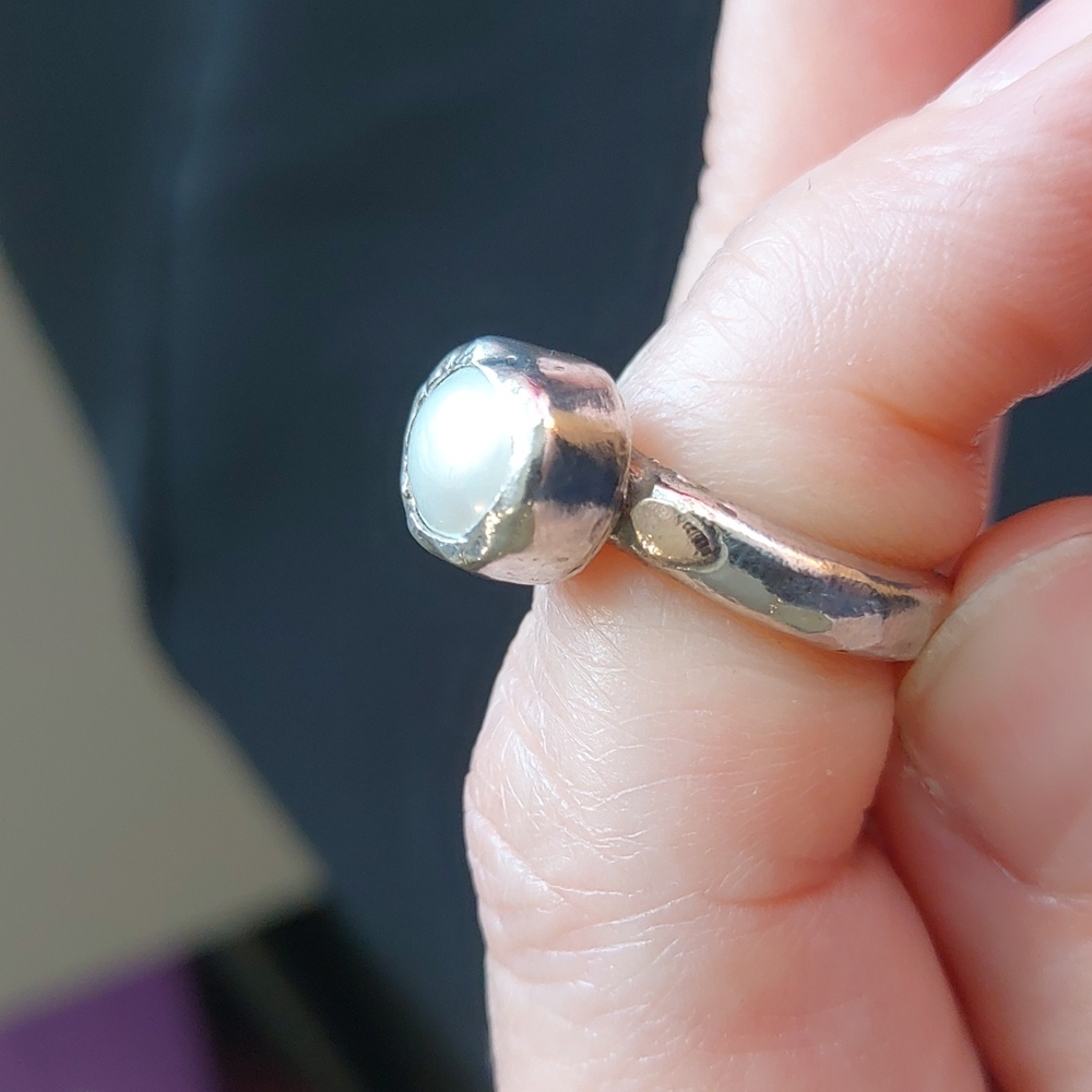 Silver, mother of pearl and 2 dots of gold RING!